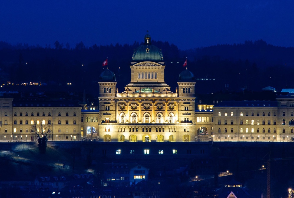 Bundeshaus Projektion auf Fassade